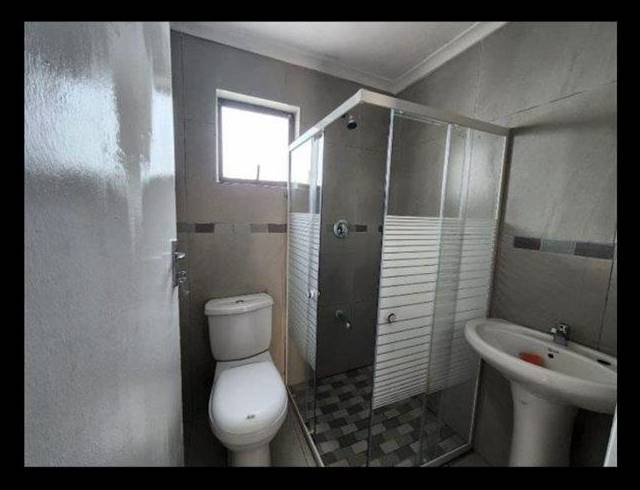 2 BEDROOM HOUSE FOR SALE IN GROVE END